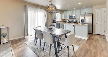 Private Yard • BBQ • Patio • Sleeps 8 • 4BR