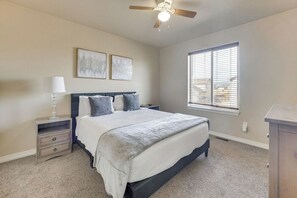 4 habitaciones, escritorio, tabla de planchar con plancha y wifi gratis 