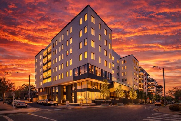 المنشأة من الخارج