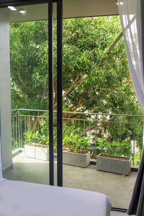 Tirai kedap cahaya, setrika/meja setrika, dan Wi-Fi gratis