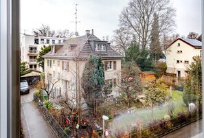 Exterior - Blueground | Oerlikon, balcony, nr Zurich Park (Zurich)