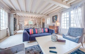 Smart TV, stereo - Charmante Maison avec Piscine (La Palmyre)