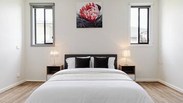 4 bedrooms, WiFi, bed sheets