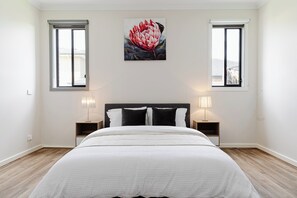 4 bedrooms, WiFi, bed sheets - Modern 4BR Home • Spacious & Family-Friendly (Melbourne)