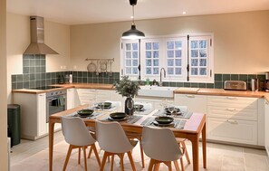 Fridge, dishwasher, cookware/dishes/utensils - 3 bedroom amazing home in Soulles (Soulles)