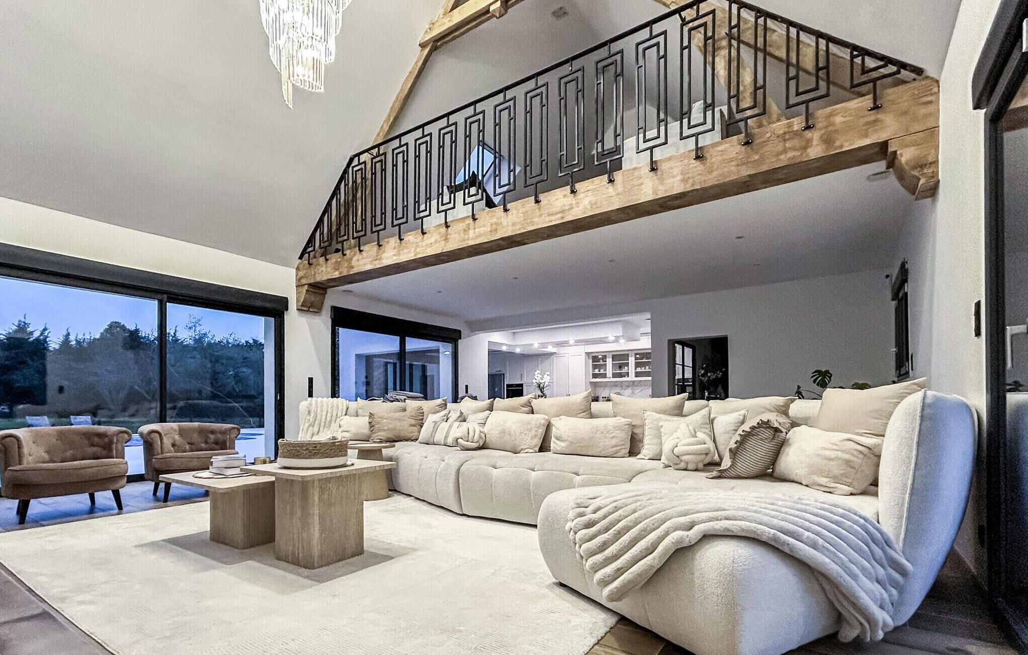 Télévision, cheminée