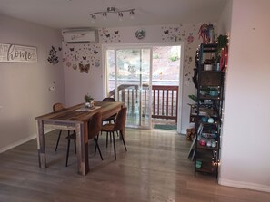 Dining - Welcome Home! Pet-friendly Luxury Coastal Retreat near Ocean, Rivers, Lakes!! (Florence)