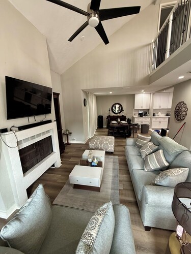 Family Friendly 2BR Near Galleria plus a Kids Room, Prime Houston Location