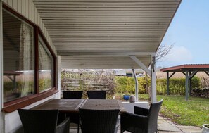 Outdoor dining - 3 bedroom lovely home in Brenderup Fyn (Brenderup Fyn)