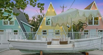 Iconic Anchor Inn A-Frame Cottages