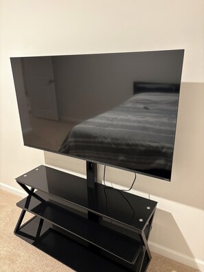 1 habitación, tabla de planchar con plancha, internet y ropa de cama 
