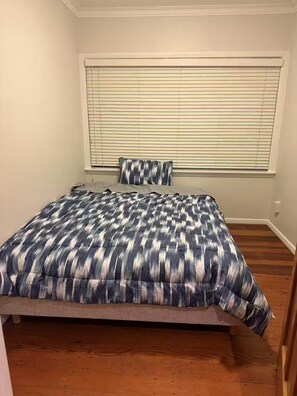 3 makuuhuonetta, internet