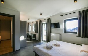 1 bedroom, travel cot, free WiFi - Amazing apartment in Località Zoncolan with WiFi (Località Zoncolan)