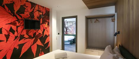 1 bedroom, travel crib, free WiFi