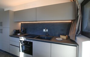 Frigorifero, microonde, forno, lavastoviglie