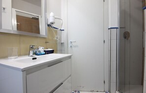 Shower, hair dryer - Gorgeous apartment in Vico Equense with WiFi (Vico Equense)