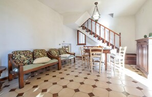 Interior - Gorgeous home in Lido di Camaiore with WiFi (Lido di Camaiore)