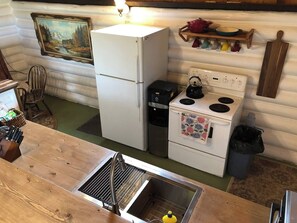 Geladeira, fogão, cooktop, cafeteira/chaleira