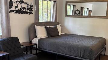 1 chambre, bureau, accès au Wi-Fi (inclus), literie fournie