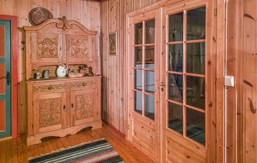 Beautiful home in Lampeland with sauna