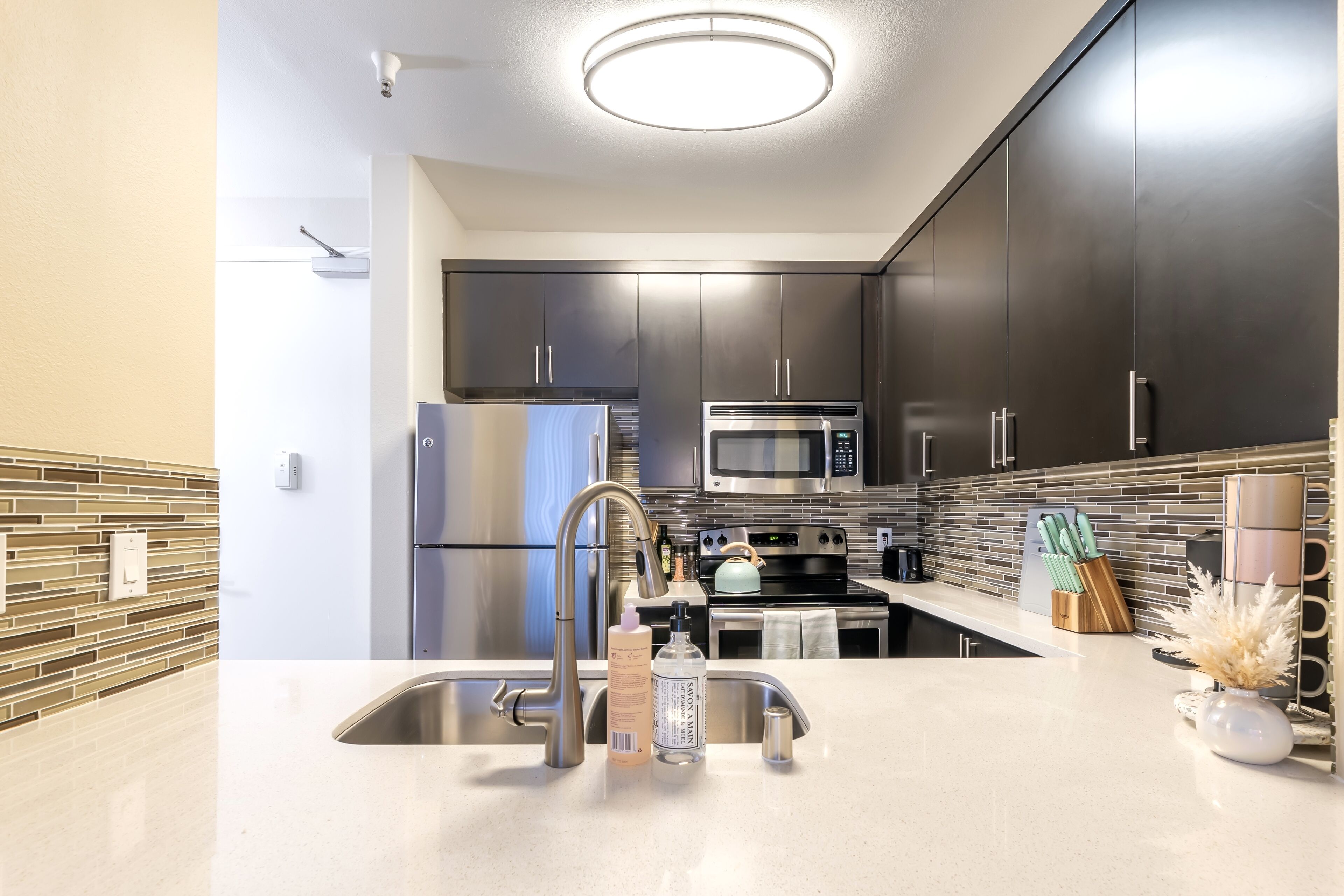 Fridge, microwave, oven, dishwasher