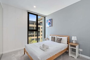 3 slaapkamers, een bureau, een strijkplank/strijkijzer, wifi