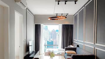 In-room safe, desk, laptop workspace, blackout curtains