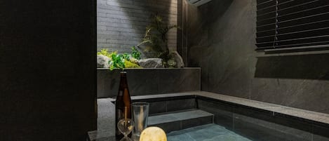 럭셔리 더블룸 | 전용 스파 욕조