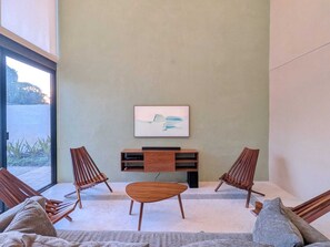 Tafelvoetbal en een stereo