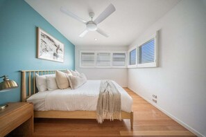4 chambres, fer et planche à repasser, Wi-Fi gratuit, draps fournis