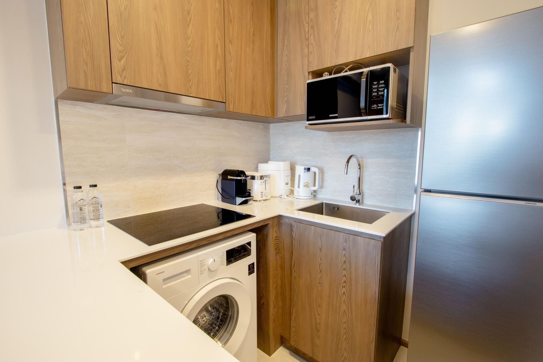 Fridge, microwave, stovetop, coffee/tea maker