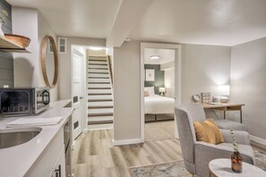 3 bedrooms, iron/ironing board, travel crib, free WiFi