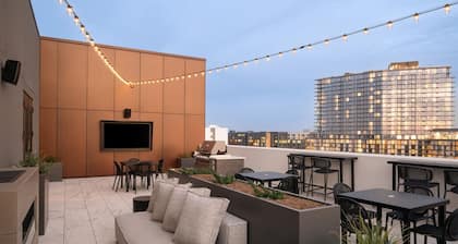 Blueground | Santa Clara, pool, nr Central Park