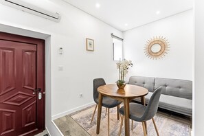 Dining - GuestReady - Douro D'or Winter (Vila Nova de Gaia)