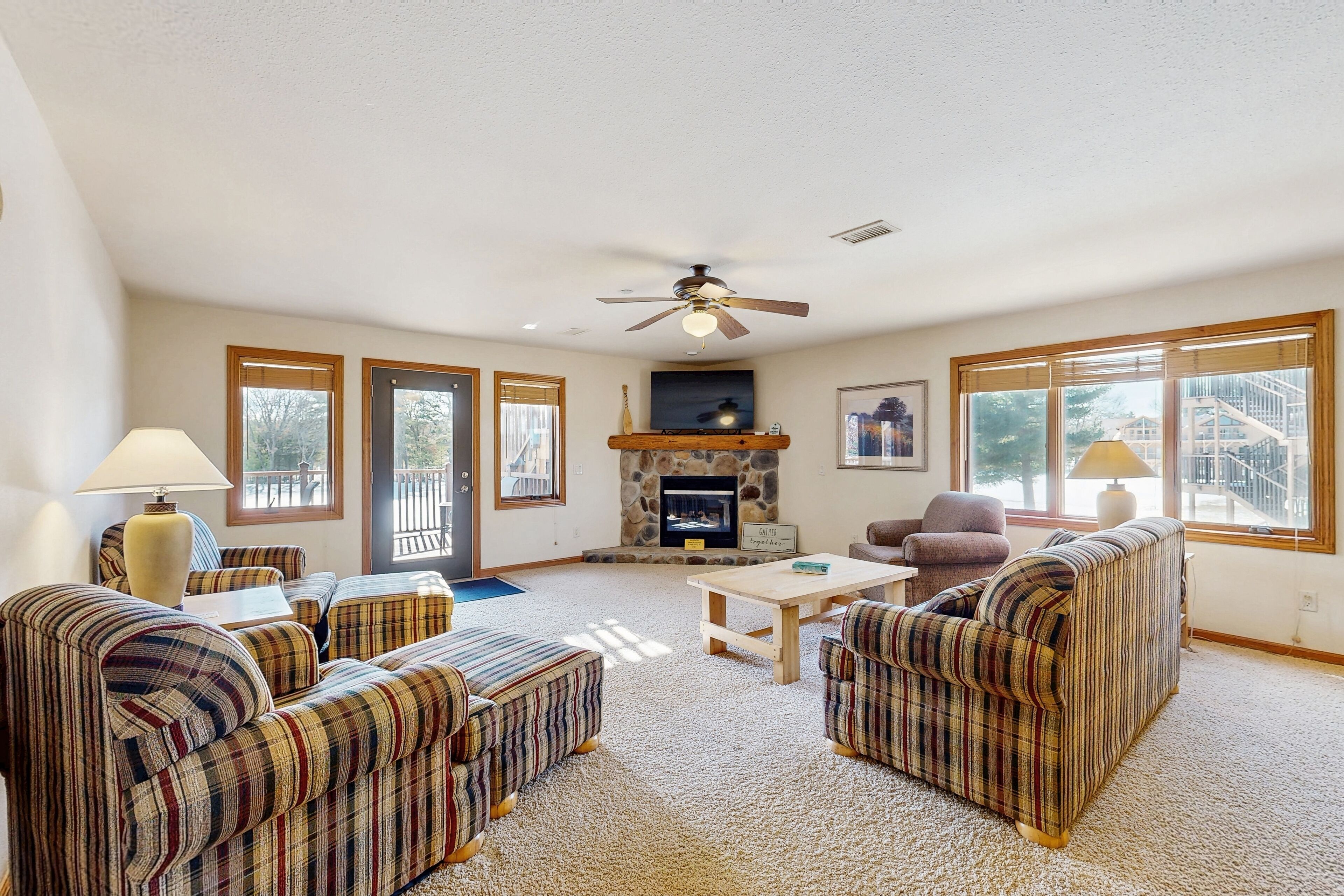 TV, fireplace, DVD player