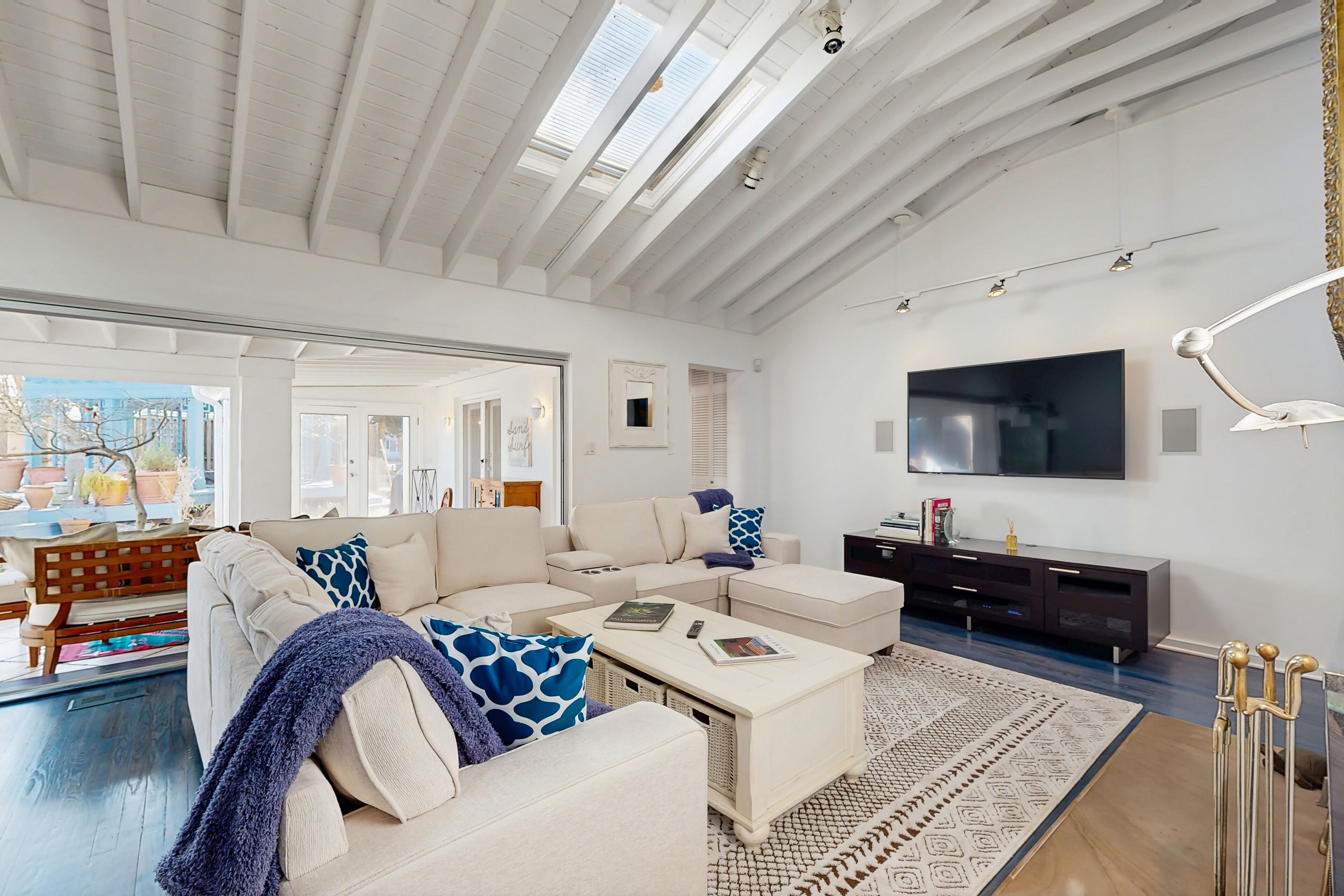 TV, fireplace, DVD player, ping pong