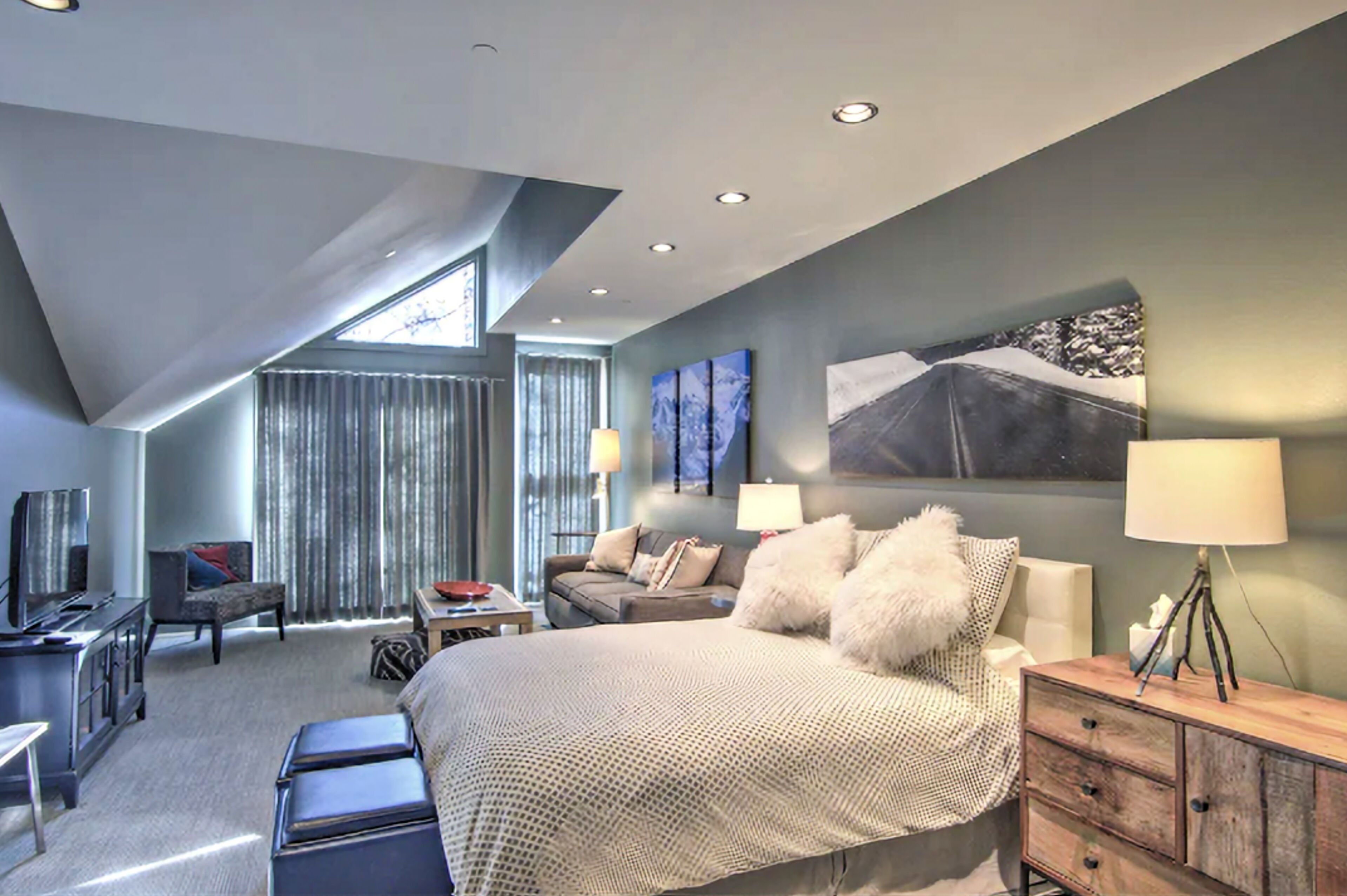 1 habitación, tabla de planchar con plancha, internet y ropa de cama 