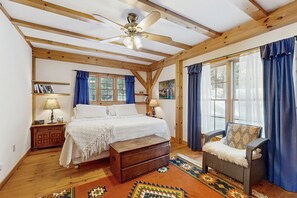 4 室のベッドルーム、アイロン / アイロン台、インターネット、ベッドシーツ