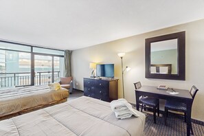 1 bedroom, iron/ironing board, internet, bed sheets