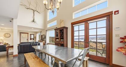 Spacious home w/ full kitchen, amazing views & located on winery