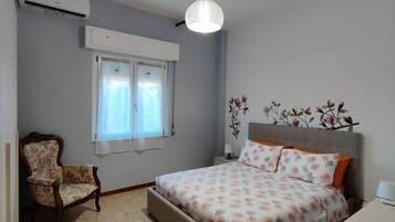 Fer et planche Ă repasser, Wi-Fi, draps fournis