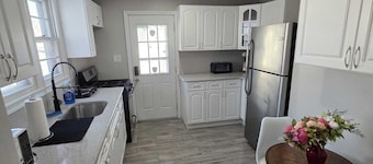 Wonderful 4-bedroom house 15 minutes from JFK