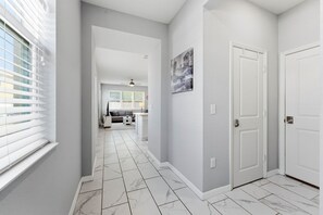 Interior - Savvy 4Bed Stay Near Orlando Attractions (Kissimmee)