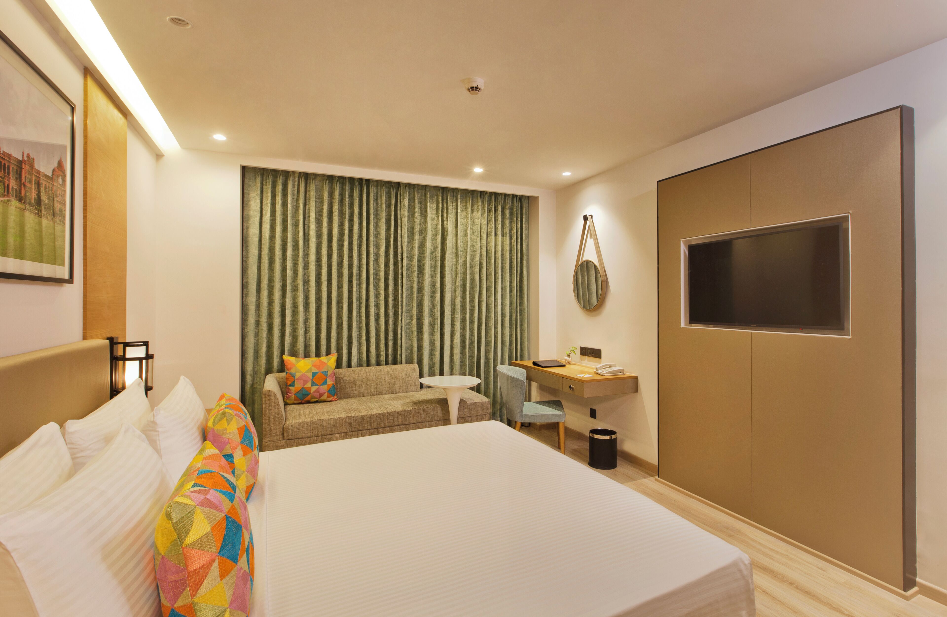 Suite Club | Caja fuerte, tabla de planchar con plancha, wifi gratis