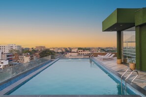 Pool auf dem Dach
