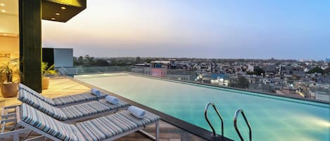 Rooftop pool