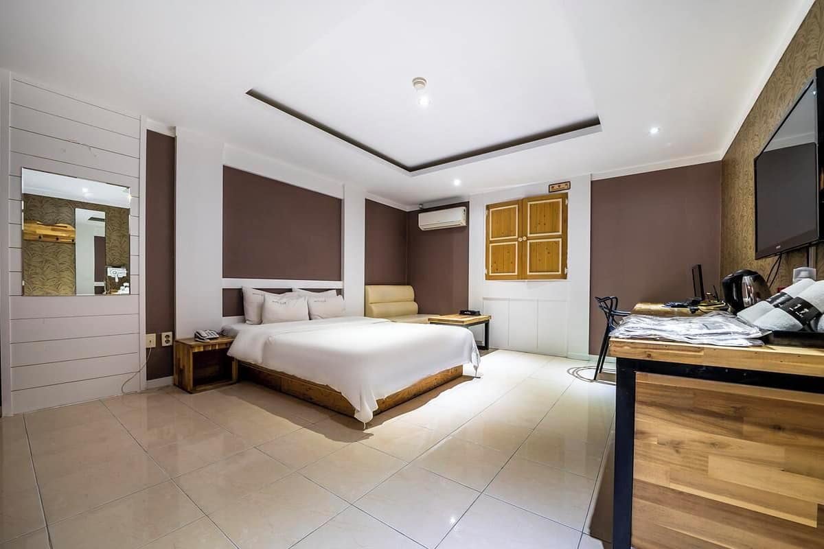 Deluxe Double Room | Free WiFi