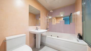 High-Spec 2PC 3060 | Bathroom | Shower, hair dryer, towels, soap
