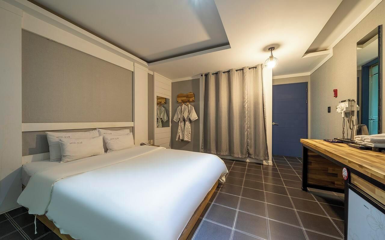 Deluxe Double Room | Free WiFi