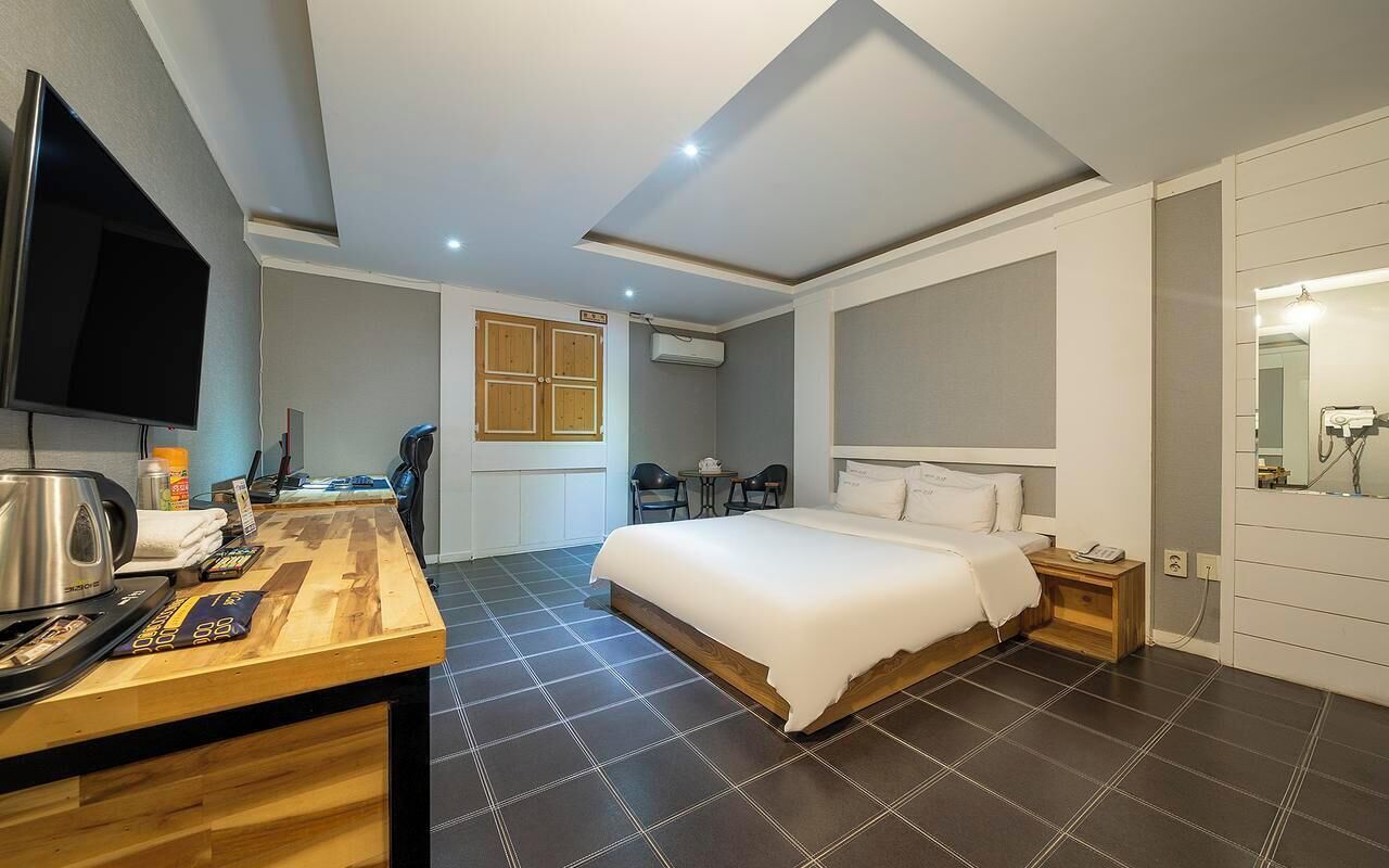 Deluxe Double Room | Free WiFi